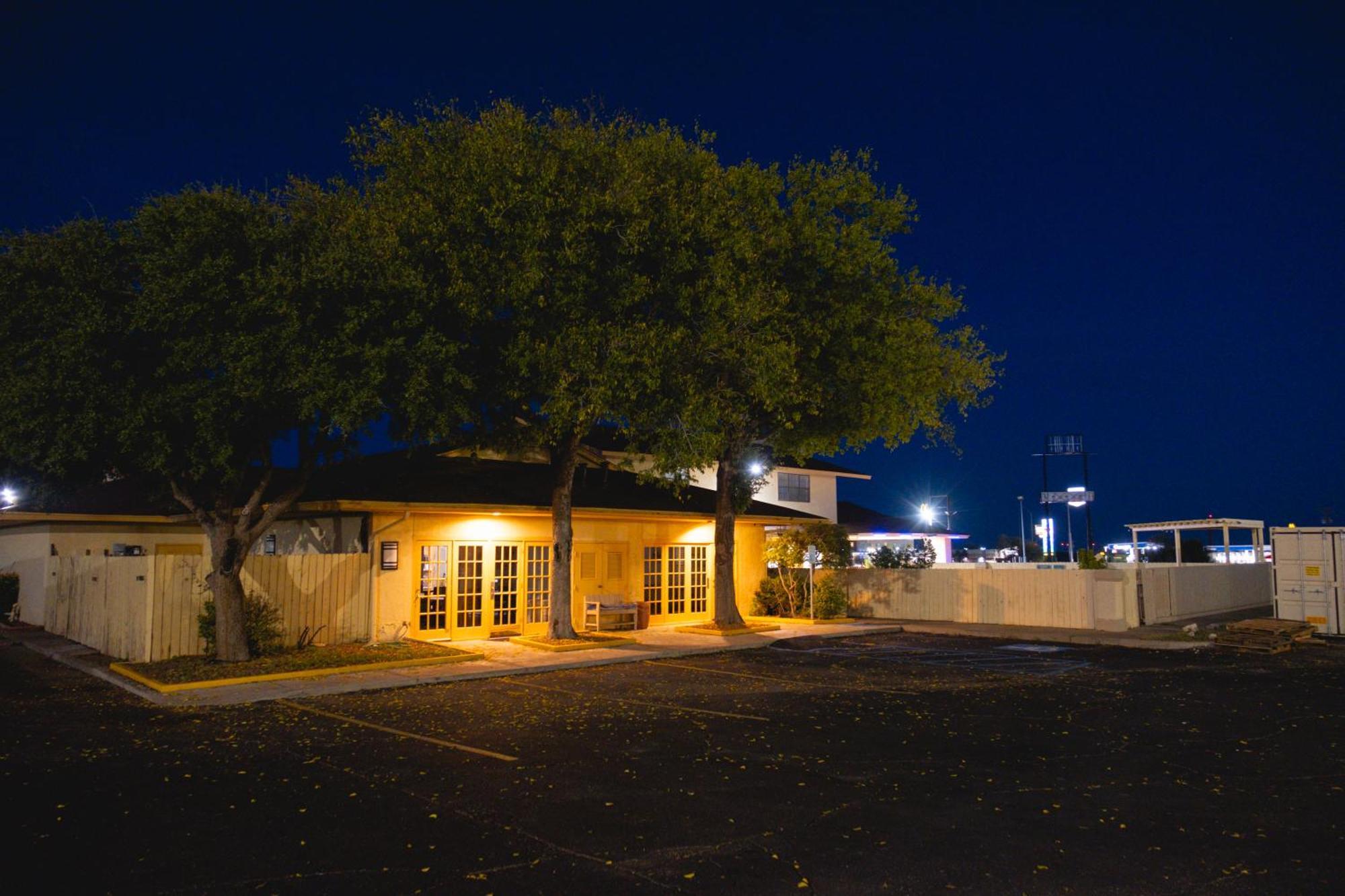 Baymont By Wyndham Fort Stockton Exterior photo